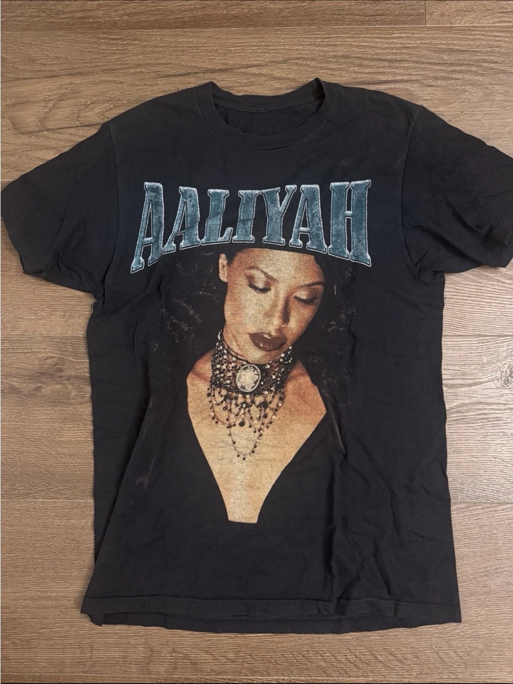 Urban Outfitters Black Aaliyah Graphic Tee